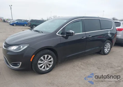 2019 Chrysler Pacifica Touring Plus z USA, uszkodzony, nr VIN 2C4RC1FG8KR559569